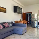 Viol'house - - Florence * Campi Bisenzio